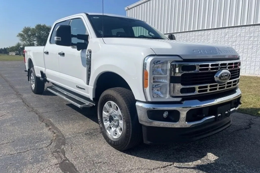 2023 Ford F-250 photo 1