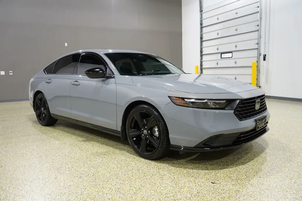 2023 Honda Accord Hybrid Sport-L photo 1