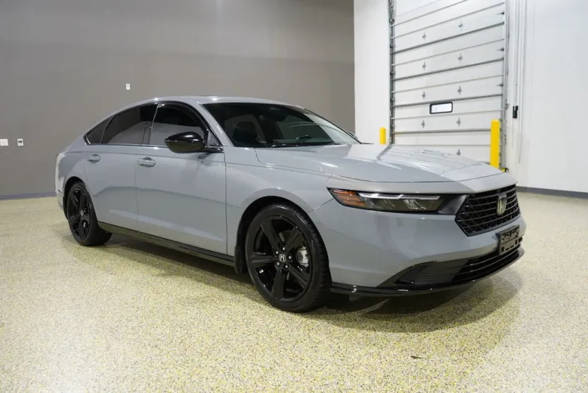2023 Honda Accord Hybrid Sport-L photo 1