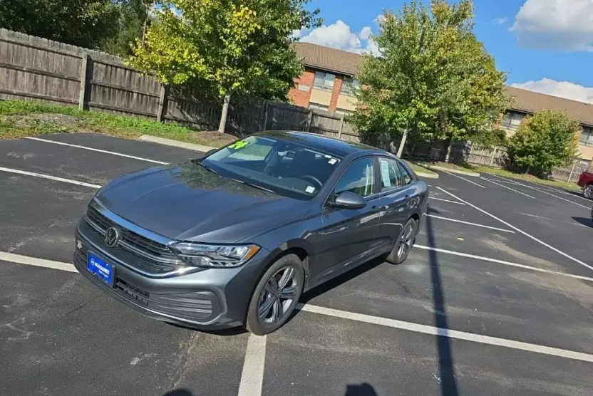 2024 Volkswagen Jetta 1.5T SE photo 1