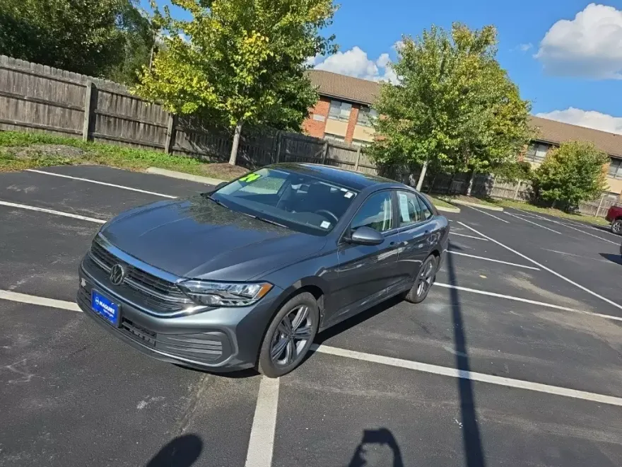 2024 Volkswagen Jetta 1.5T SE photo 1
