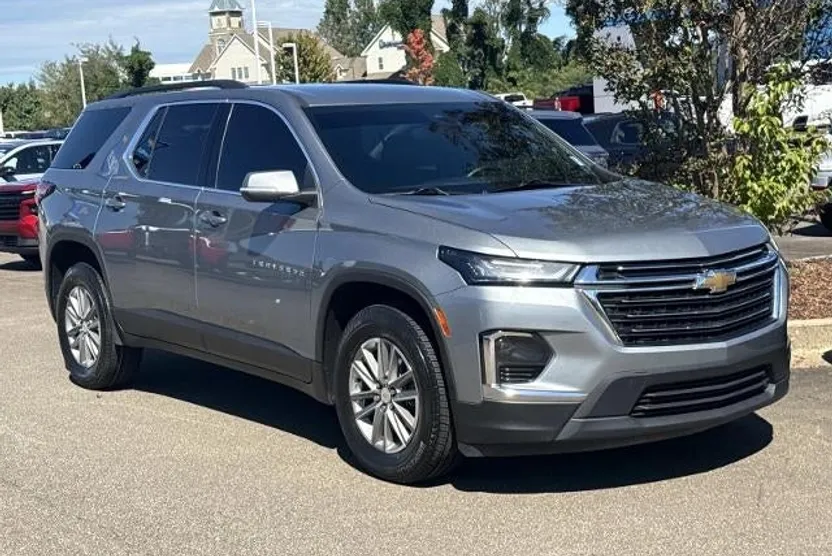 2023 Chevrolet Traverse 1LT photo 1