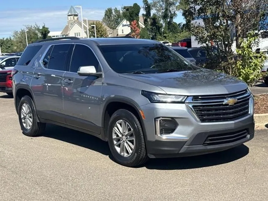 2023 Chevrolet Traverse 1LT photo 1