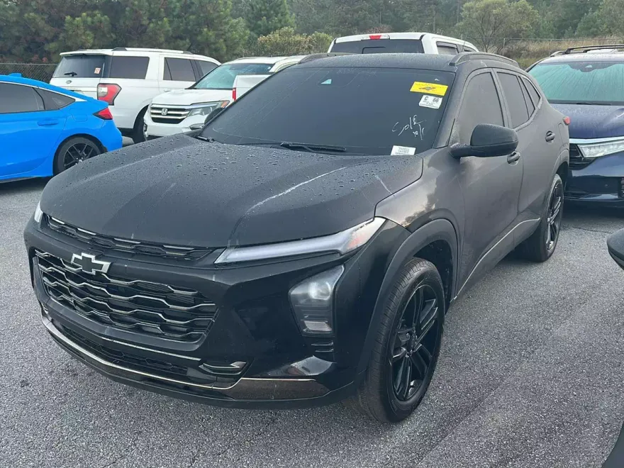 2025 Chevrolet Trax ACTIV photo 1
