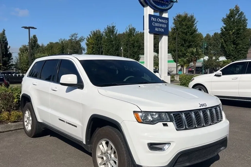 2018 Jeep Grand Cherokee Laredo photo 1