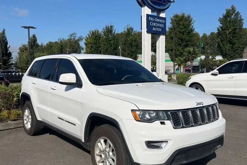 2018 Jeep Grand Cherokee Laredo photo 1