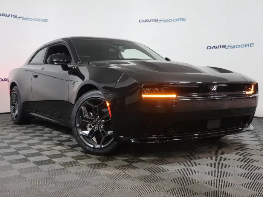 2025 Dodge Charger R/T photo 2