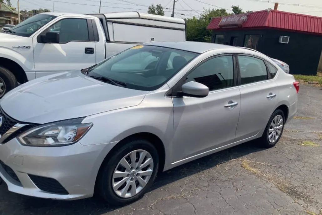 2018 Nissan Sentra S photo 1