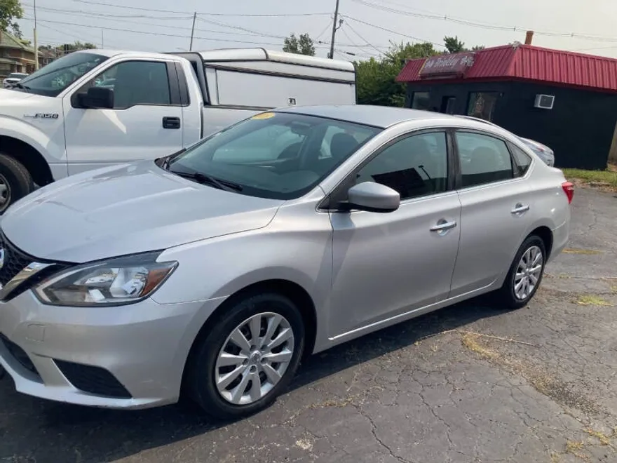 2018 Nissan Sentra S photo 1