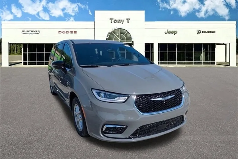 2025 Chrysler Pacifica photo 1