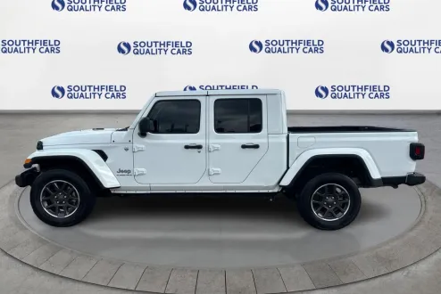 2023 Jeep Gladiator Overland photo 3