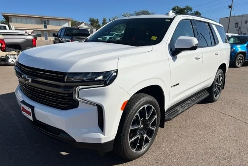 2022 Chevrolet Tahoe RST photo 1