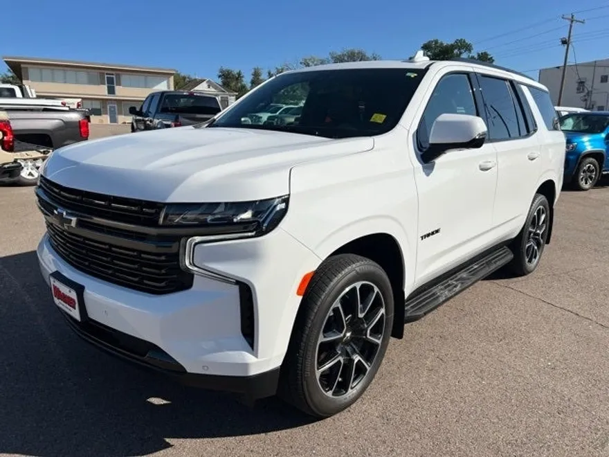 2022 Chevrolet Tahoe RST photo 1