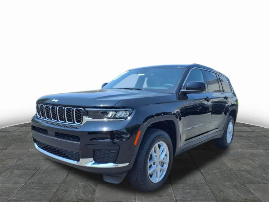 2025 Jeep Grand Cherokee Laredo X photo 1