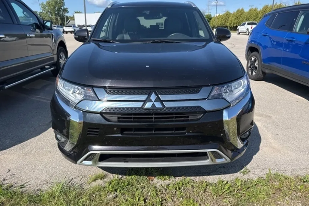 2021 Mitsubishi Outlander PHEV SEL S-AWC photo 1