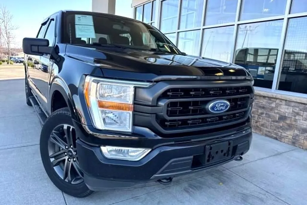 2021 Ford F-150 XLT photo 1