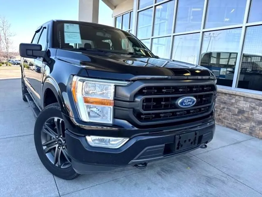 2021 Ford F-150 XLT photo 1