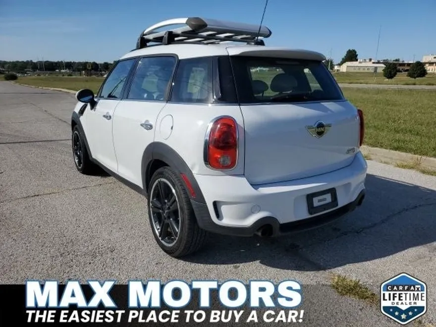 2012 Mini Cooper Base photo 1