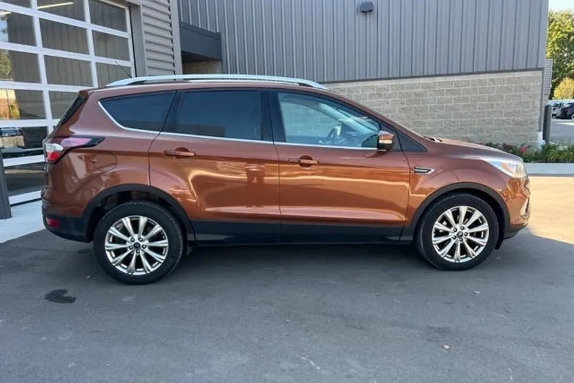 2017 Ford Escape Titanium photo 1