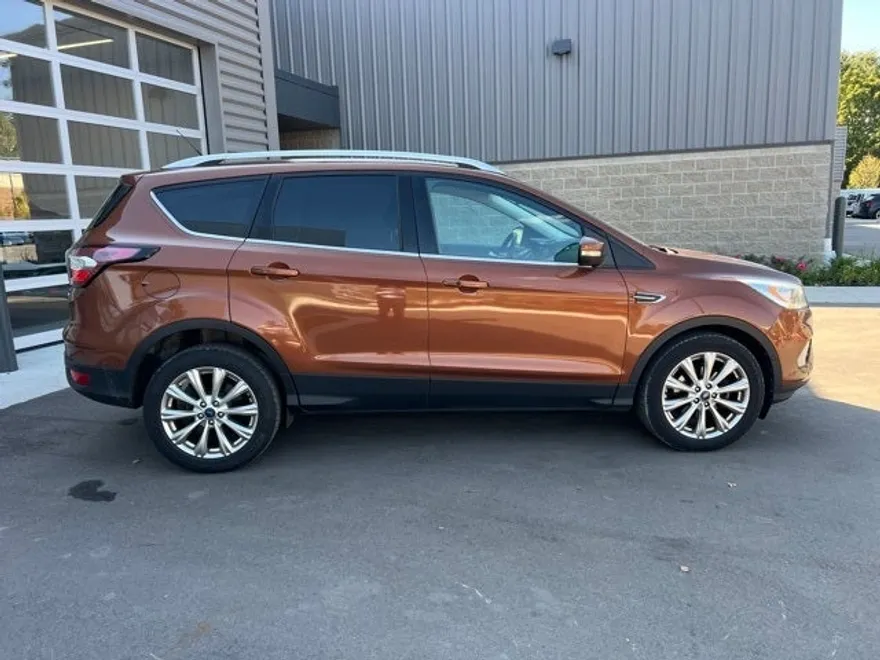 2017 Ford Escape Titanium photo 1