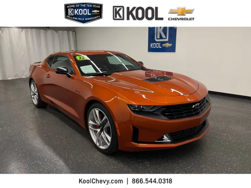 2022 Chevrolet Camaro LT1 photo 1
