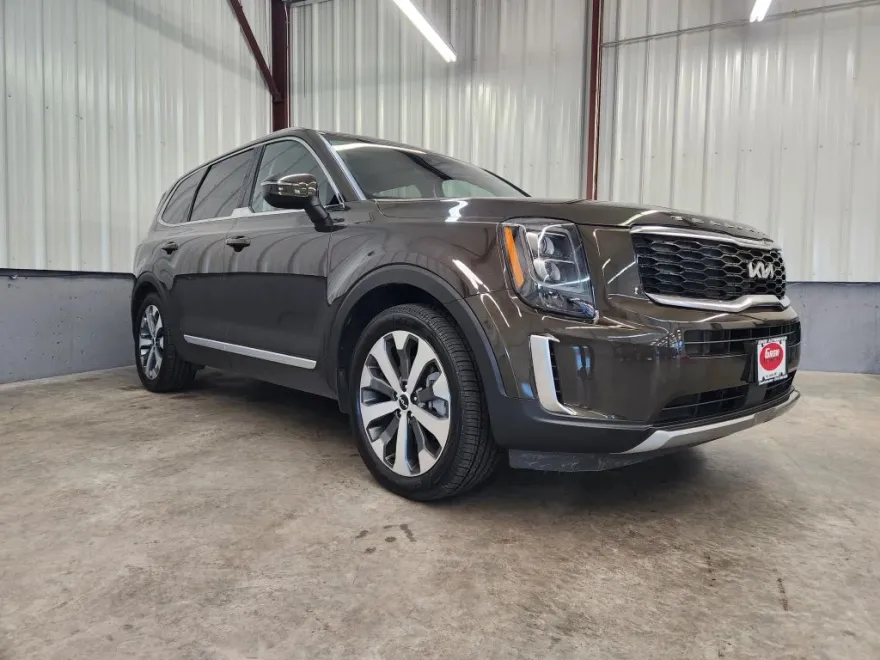 2022 Kia Telluride EX photo 1