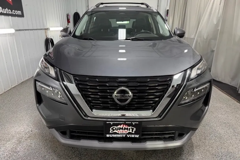 2021 Nissan Rogue SV photo 1