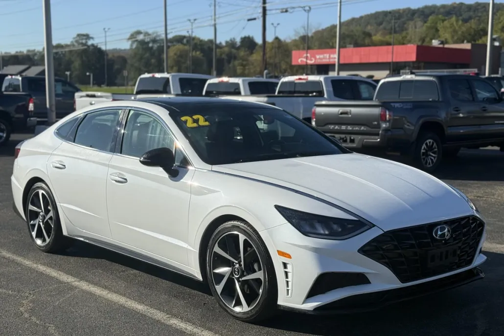 2022 Hyundai Sonata SEL Plus photo 1
