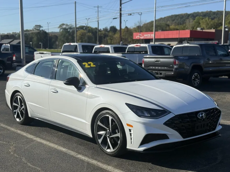 2022 Hyundai Sonata SEL Plus photo 1