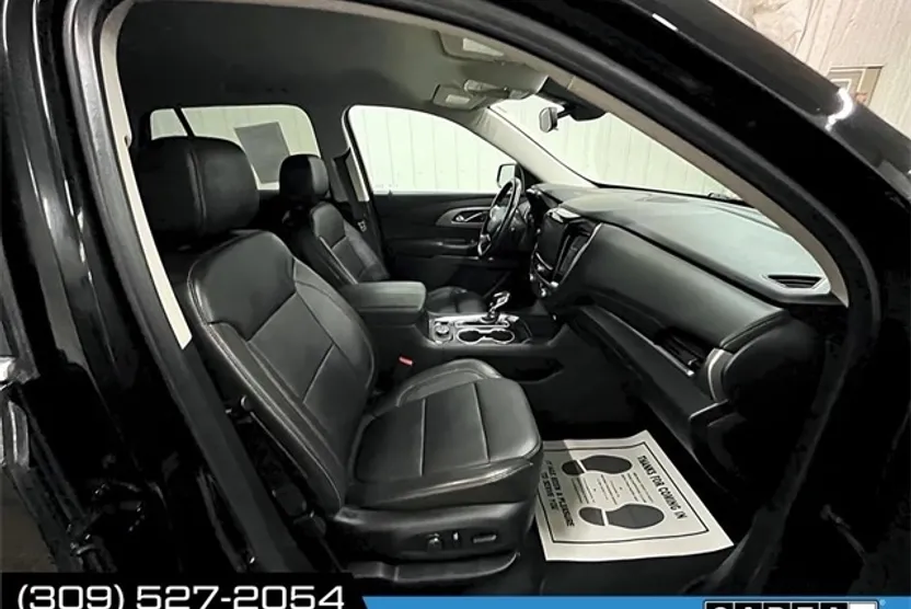 2021 Chevrolet Traverse Leather photo 1