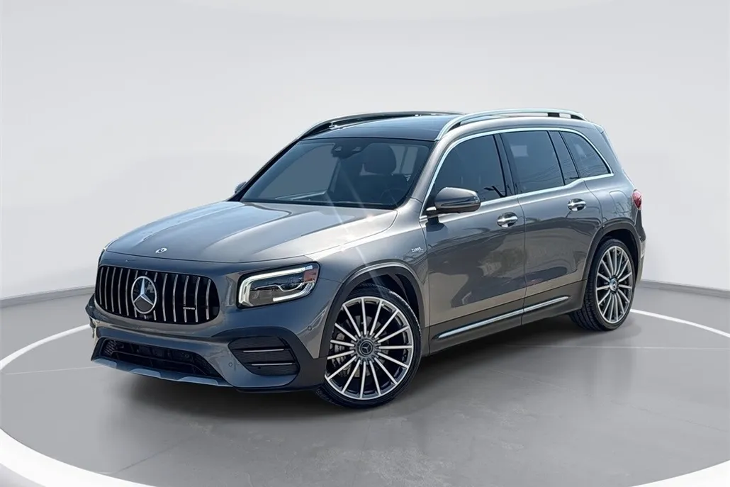 2022 Mercedes Benz GLB AMG 35 photo 1