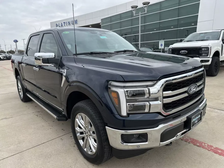 2025 Ford F-150 Lariat photo 1