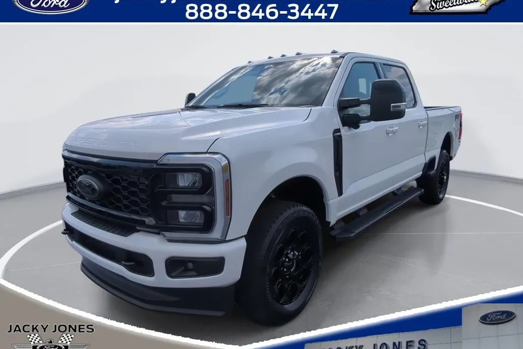 2026 Ford F-250 Lariat photo 1