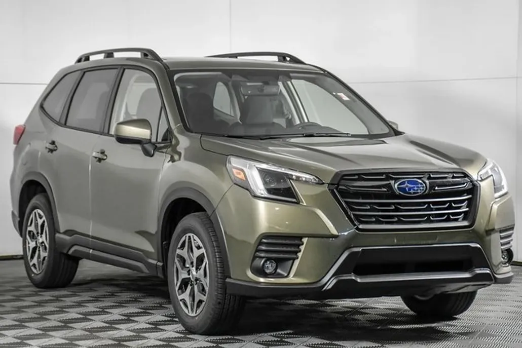 2024 Subaru Forester Premium photo 1