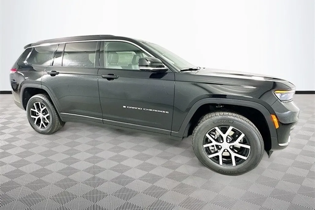 2025 Jeep Grand Cherokee Limited photo 1