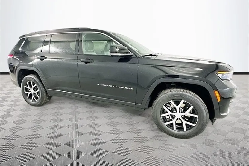2025 Jeep Grand Cherokee Limited photo 1