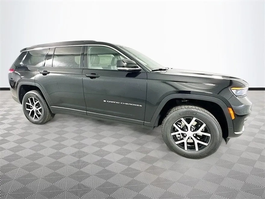 2025 Jeep Grand Cherokee Limited photo 1