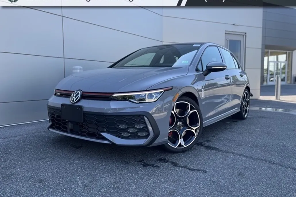 2025 Volkswagen Golf GTI Autobahn photo 1