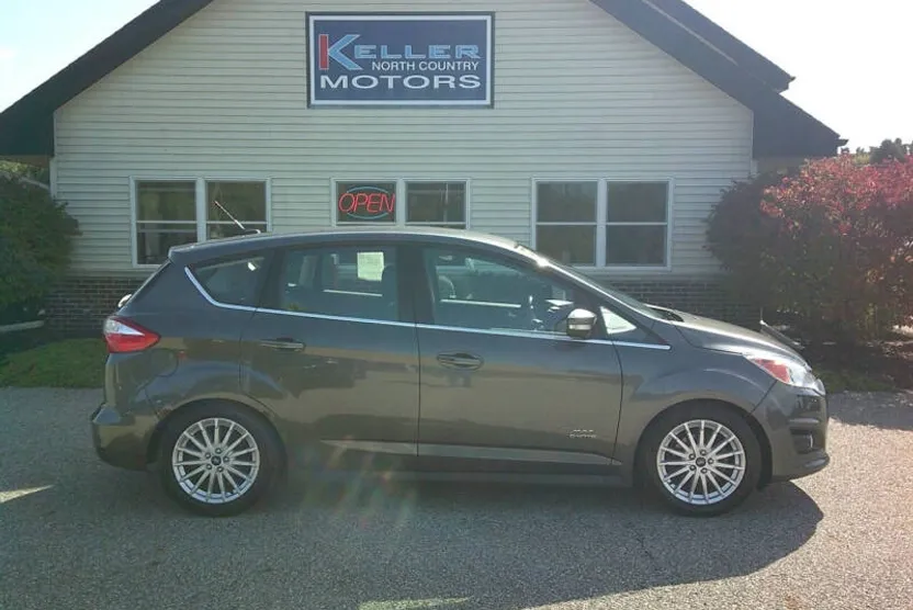 2016 Ford C-Max Energi SEL photo 1