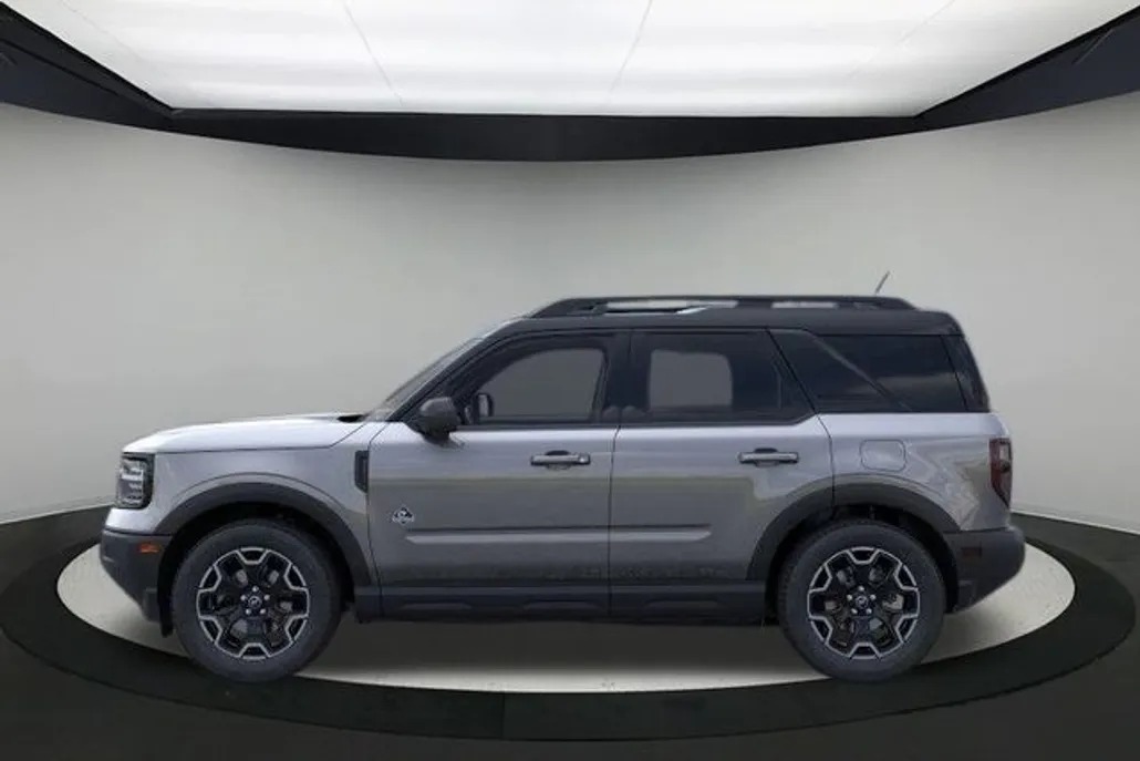 2025 Ford Bronco Sport Outer Banks photo 1