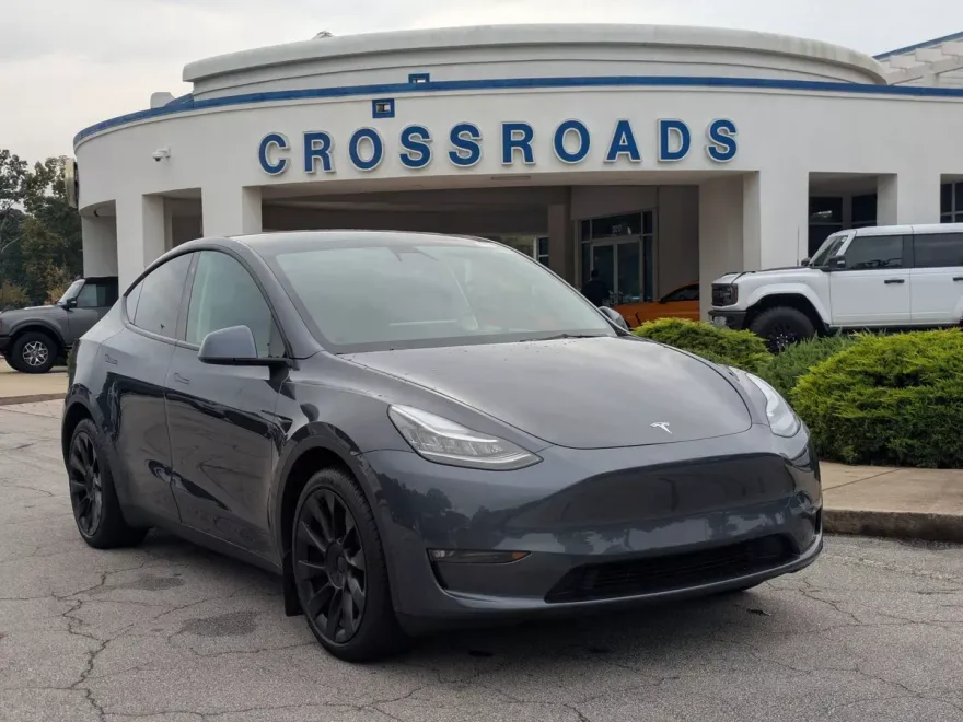 2022 Tesla Model Y Long Range photo 1