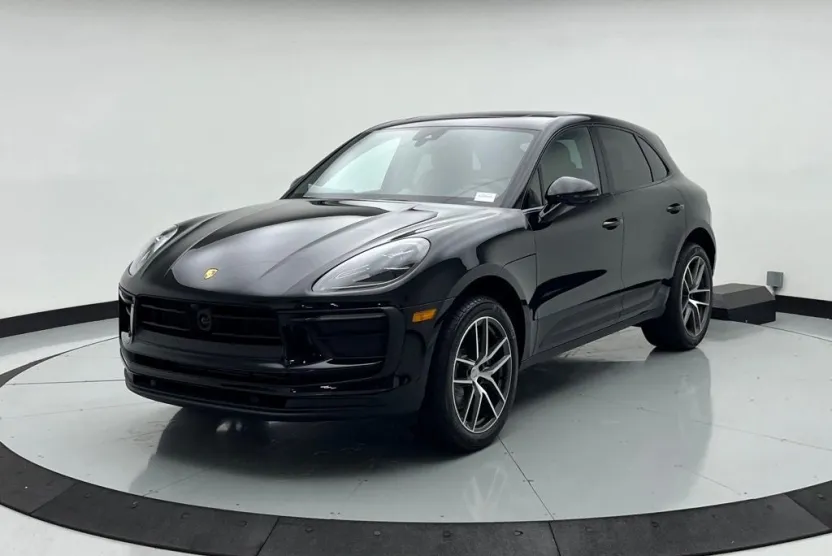 2025 Porsche Macan Base photo 1