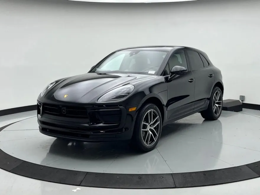 2025 Porsche Macan Base photo 1