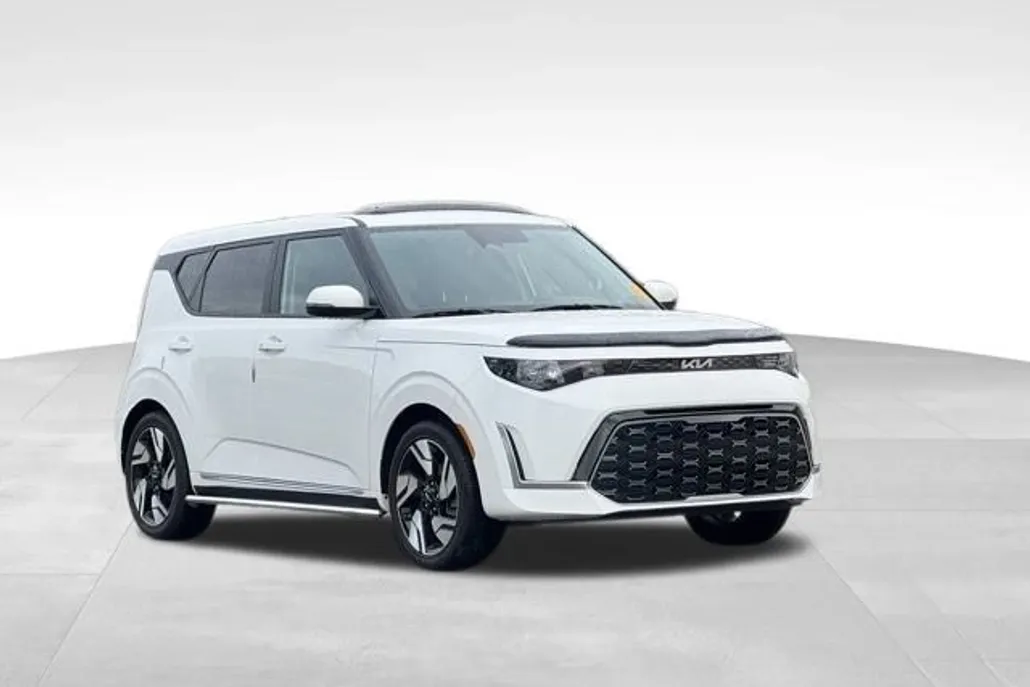 2025 Kia Soul GT-Line photo 1