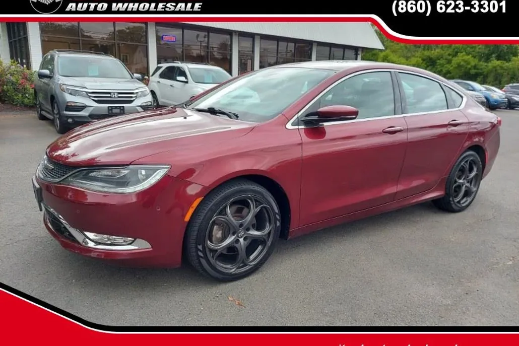 2015 Chrysler 200 C photo 1