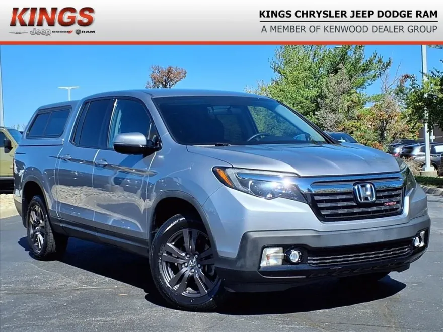 2019 Honda Ridgeline Sport photo 1