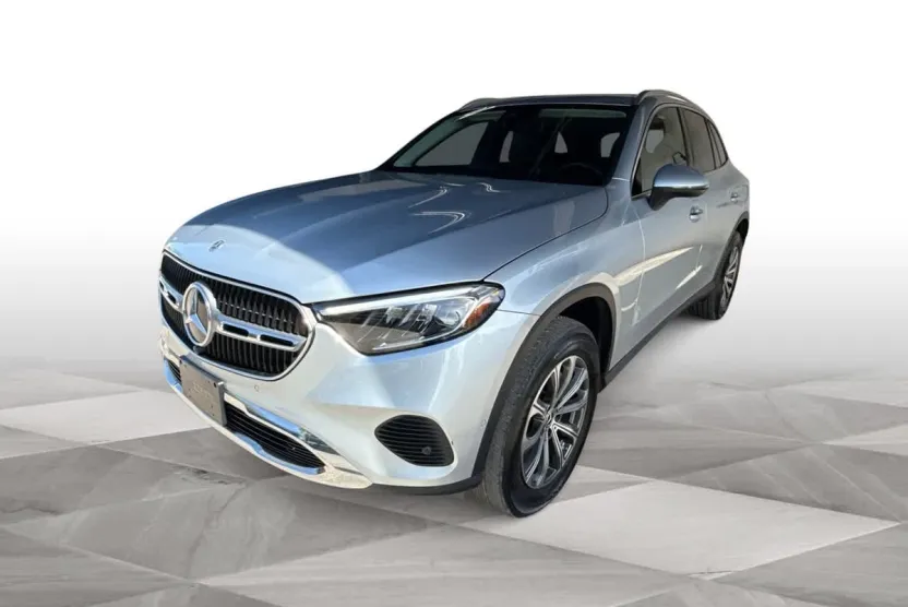 2024 Mercedes Benz GLC 300 4MATIC photo 1