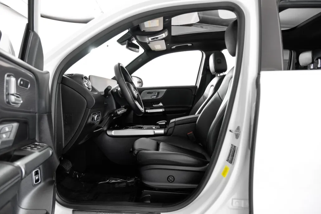 2020 Mercedes Benz GLB 250 photo 1