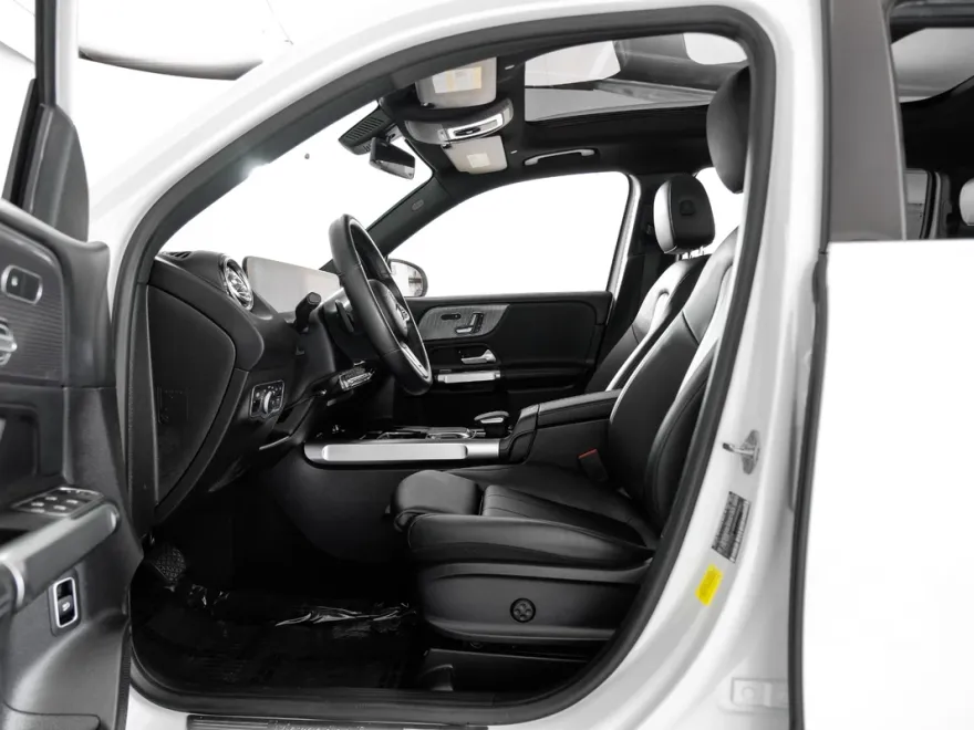 2020 Mercedes Benz GLB 250 photo 1