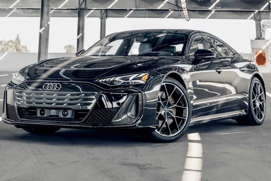 2025 Audi e-tron GT Premium Plus photo 1